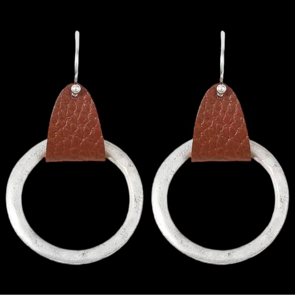Jewelry - NEW Silver tone Circle & Brown Faux Leather Fishhook Earrings Lightweight NEW